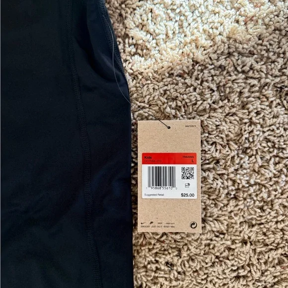 Nike Black Training Top - Picture 3 of 3